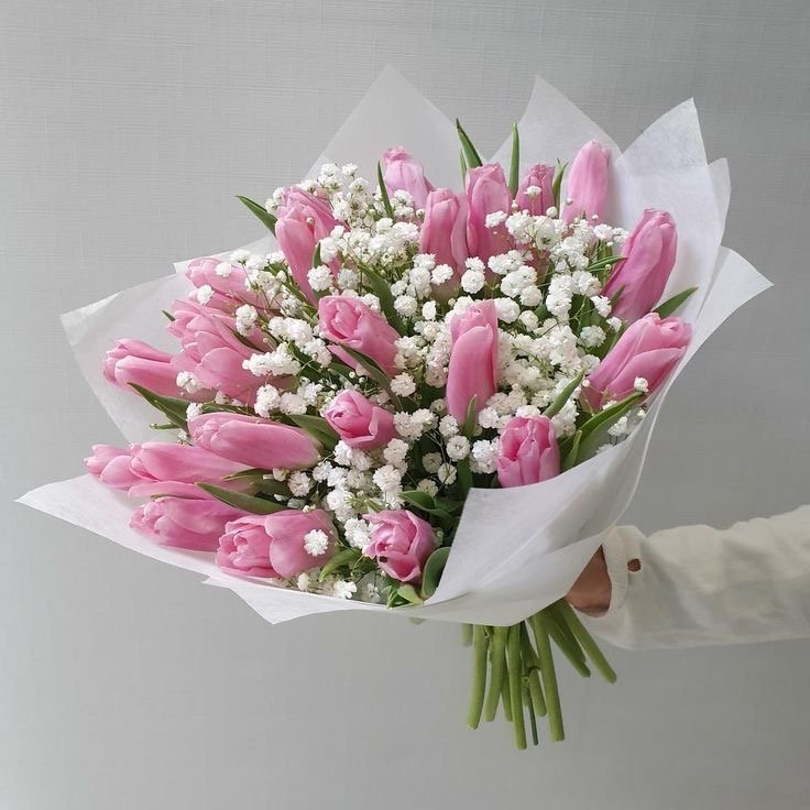 Pink tulip bouquet